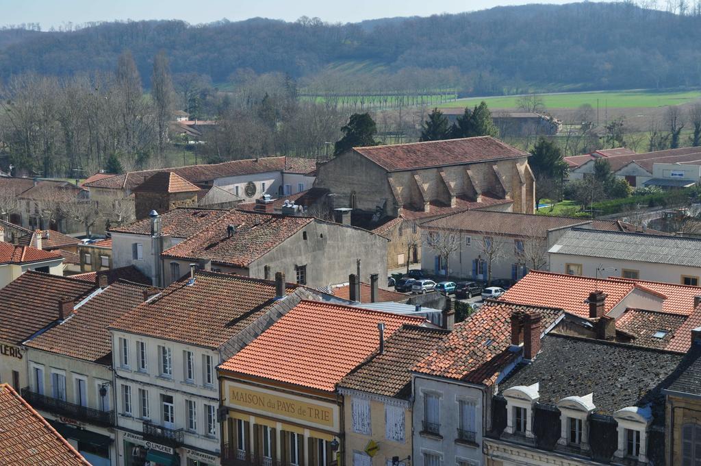 Hotel Le Loft Trie-sur-Baise Bagian luar foto